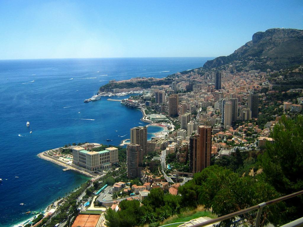 Monaco Pool Sea View Apartments Бюсолей Екстериор снимка