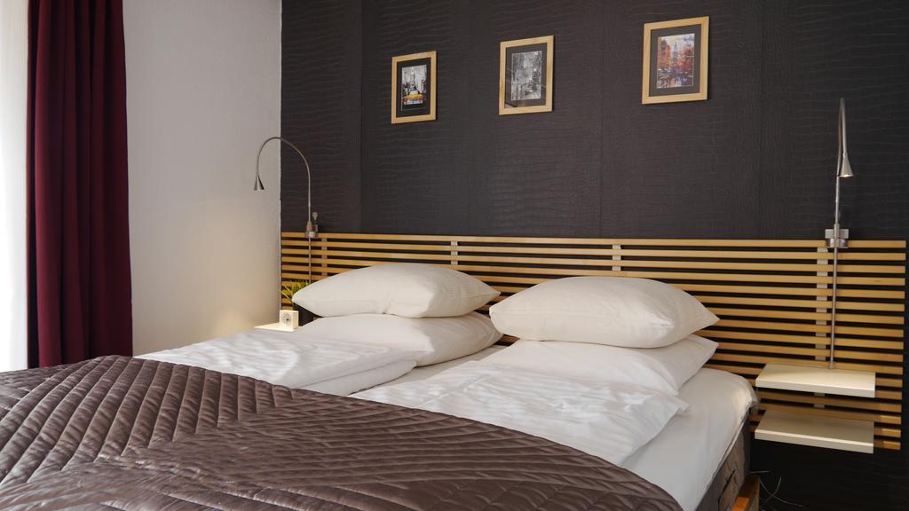 Monaco Pool Sea View Apartments Бюсолей Екстериор снимка